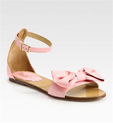 light pink sandals flat.